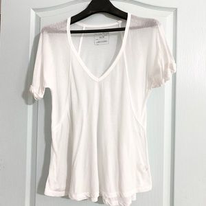 Free People We The Free Deep V white tee. Small